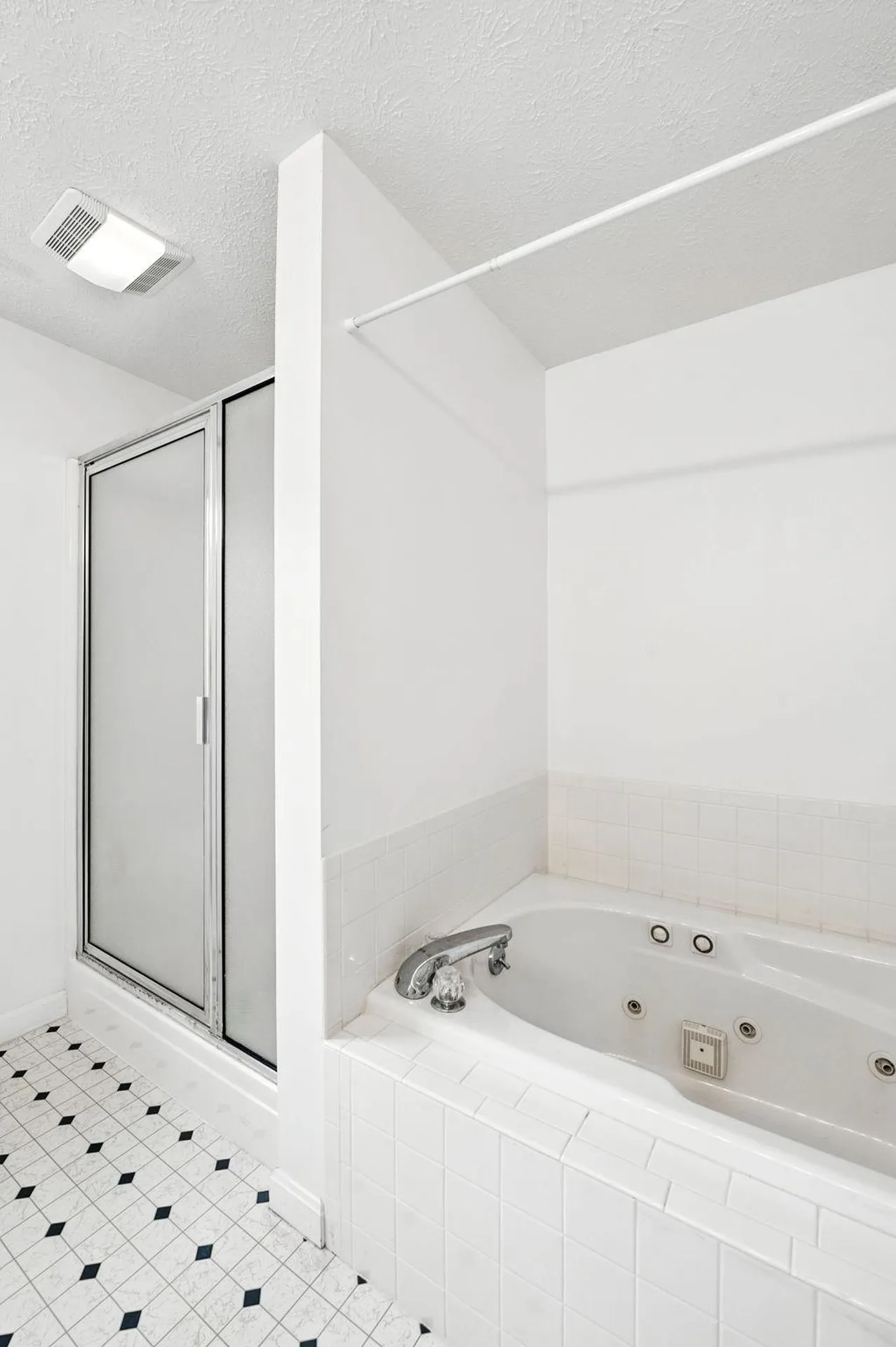 19 Georgetown Drive Nashua NH 03062