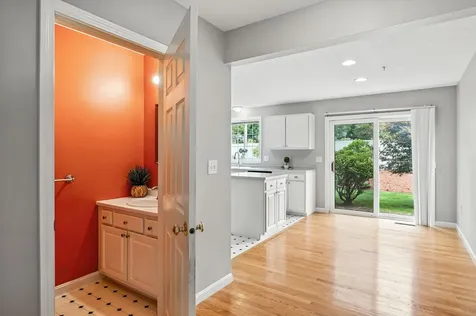 19 Georgetown Drive Nashua NH 03062