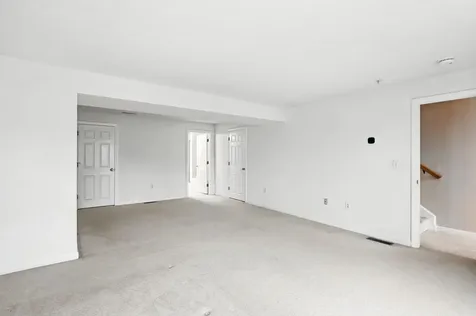 19 Georgetown Drive Nashua NH 03062