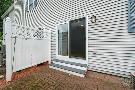 19 Georgetown Drive Nashua NH 03062