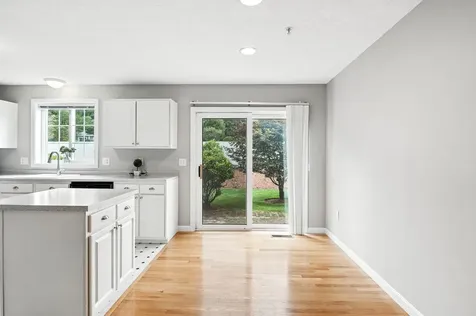 19 Georgetown Drive Nashua NH 03062