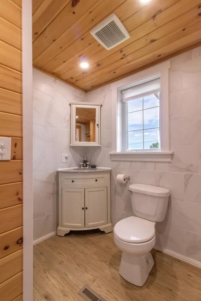 1806 Cross Road Jay VT 05859