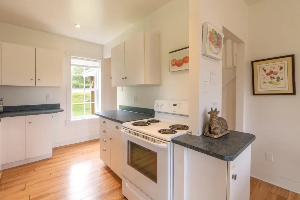 1806 Cross Road Jay VT 05859