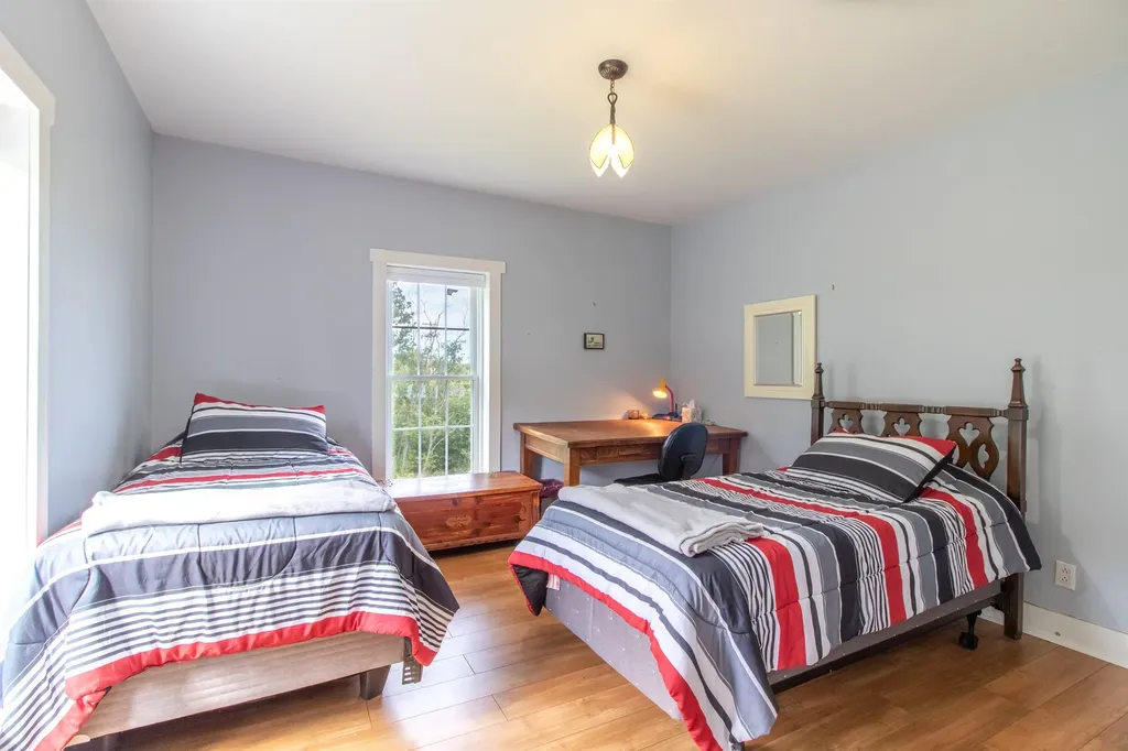 1806 Cross Road Jay VT 05859