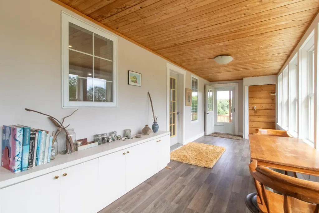 1806 Cross Road Jay VT 05859