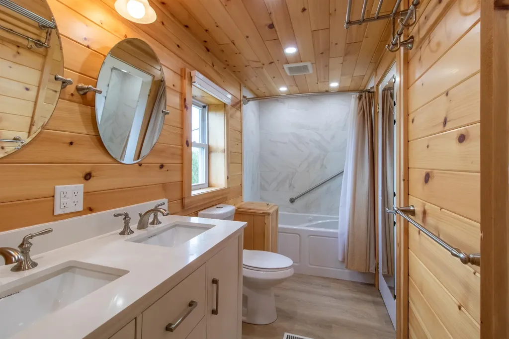 1806 Cross Road Jay VT 05859