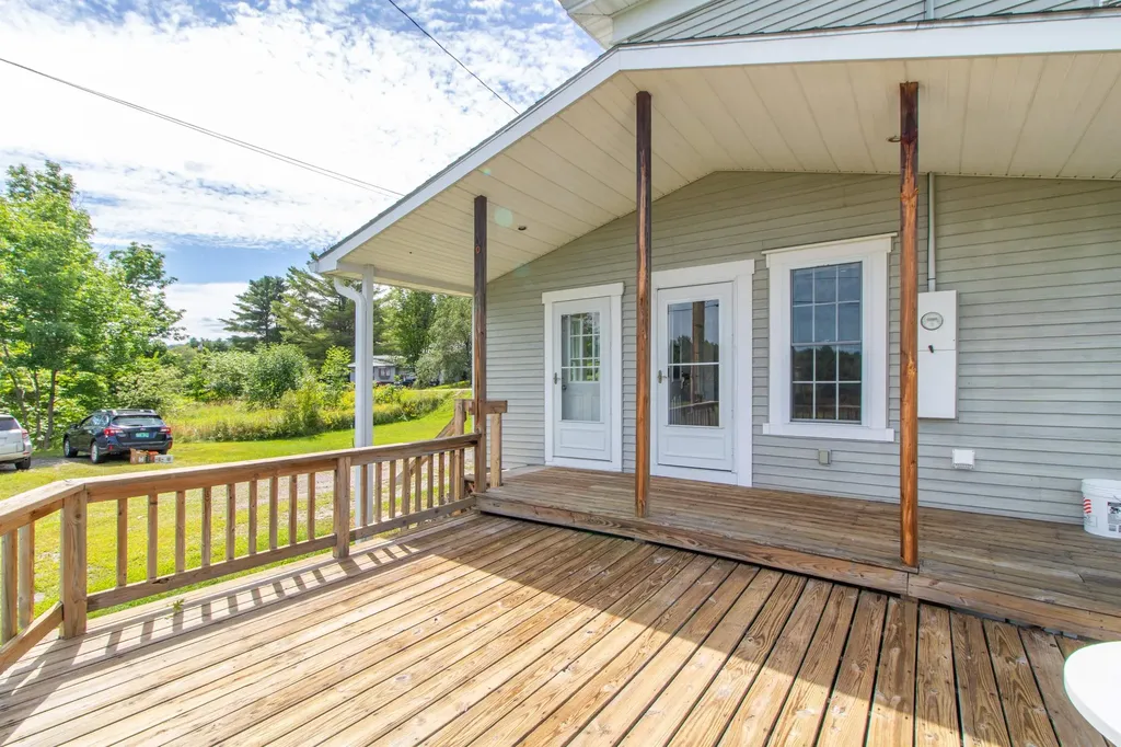 1806 Cross Road Jay VT 05859