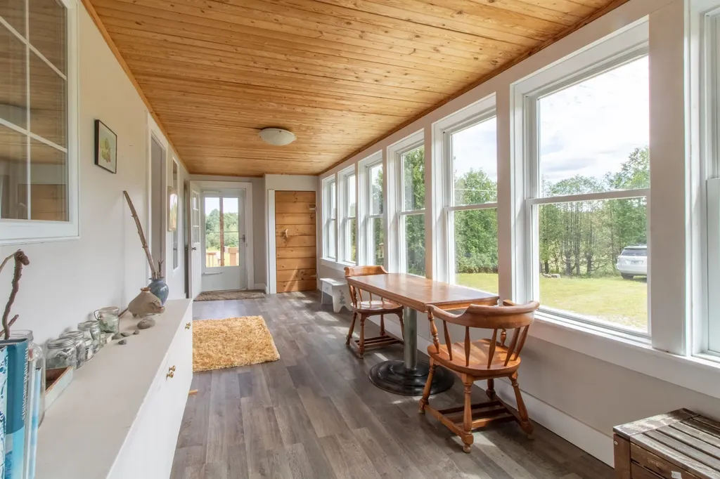 1806 Cross Road Jay VT 05859