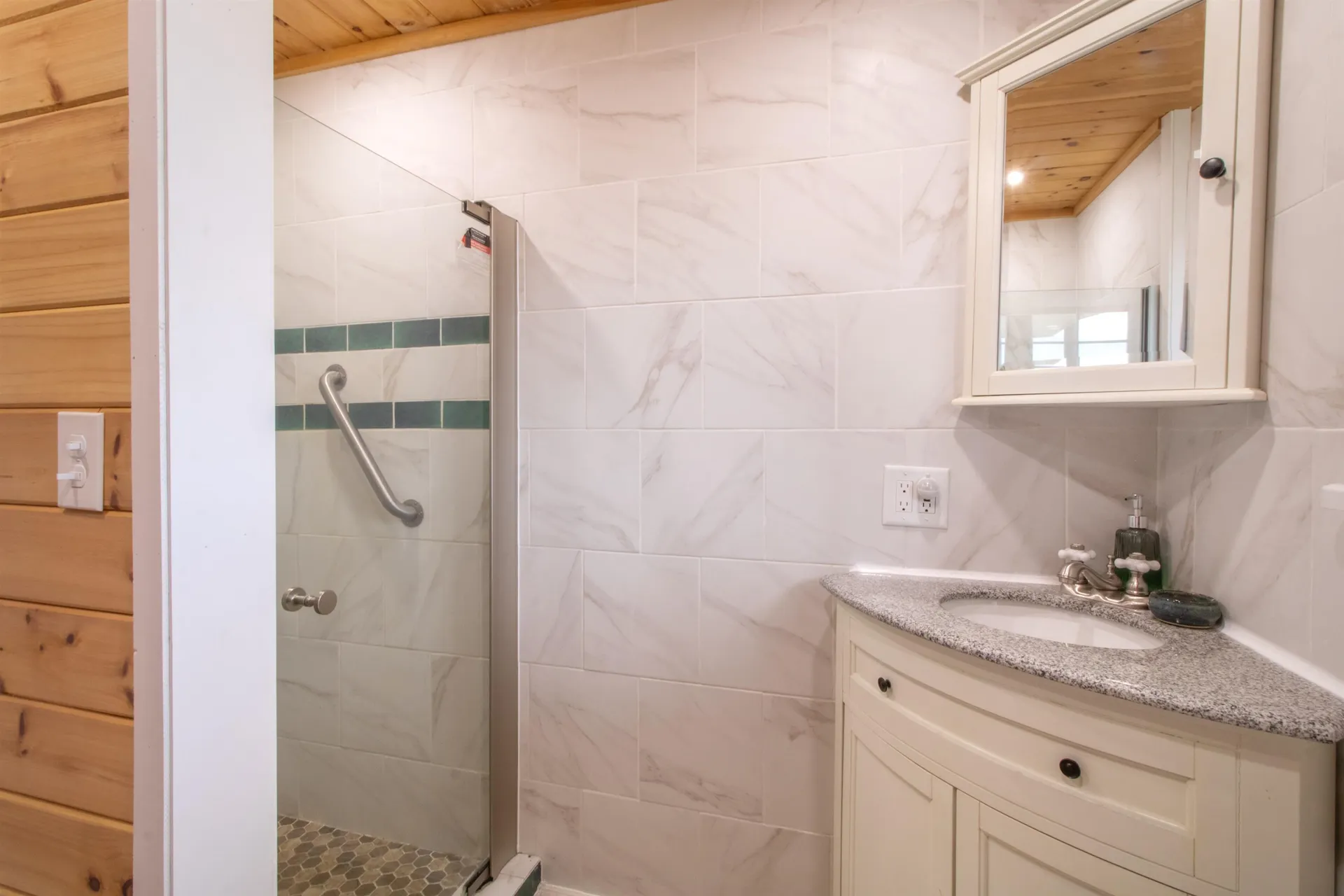 1806 Cross Road Jay VT 05859
