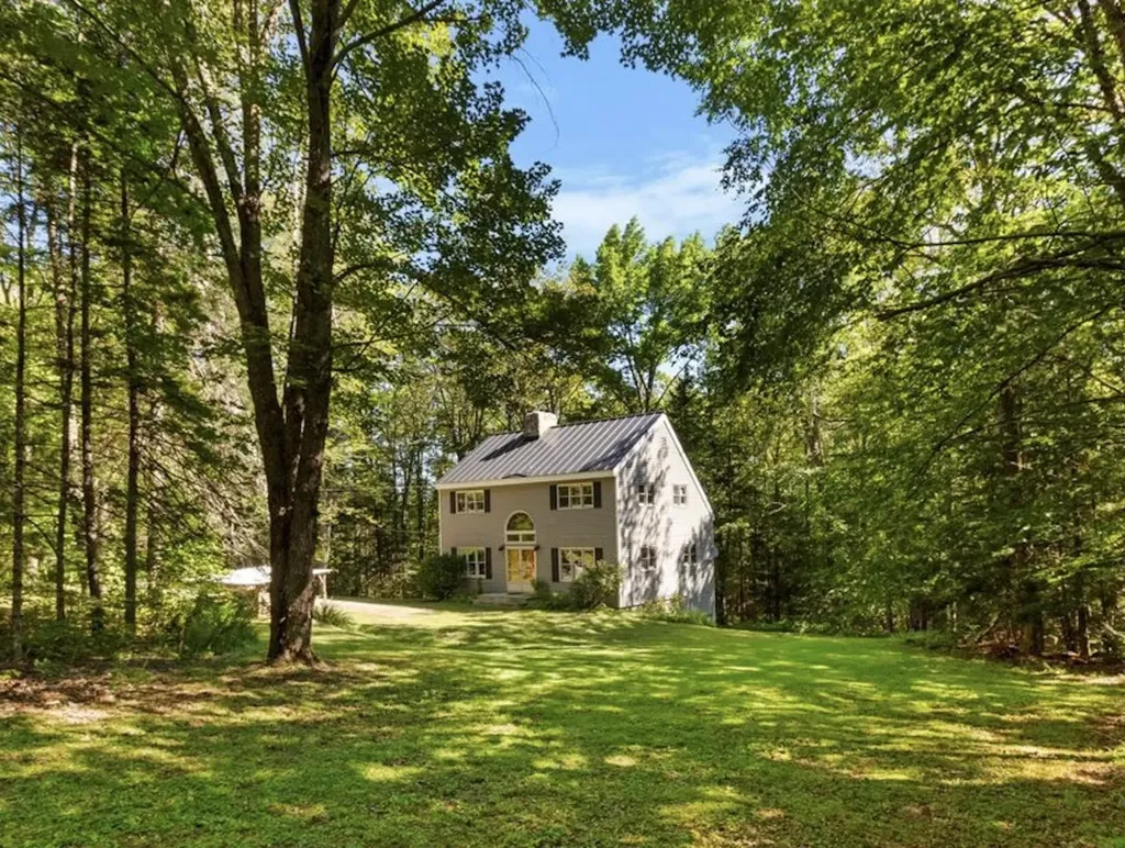 40 Middle Road Weston VT 05161