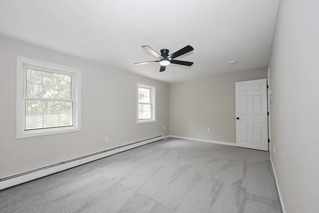 29 Glen Ridge Road Raymond NH 03077