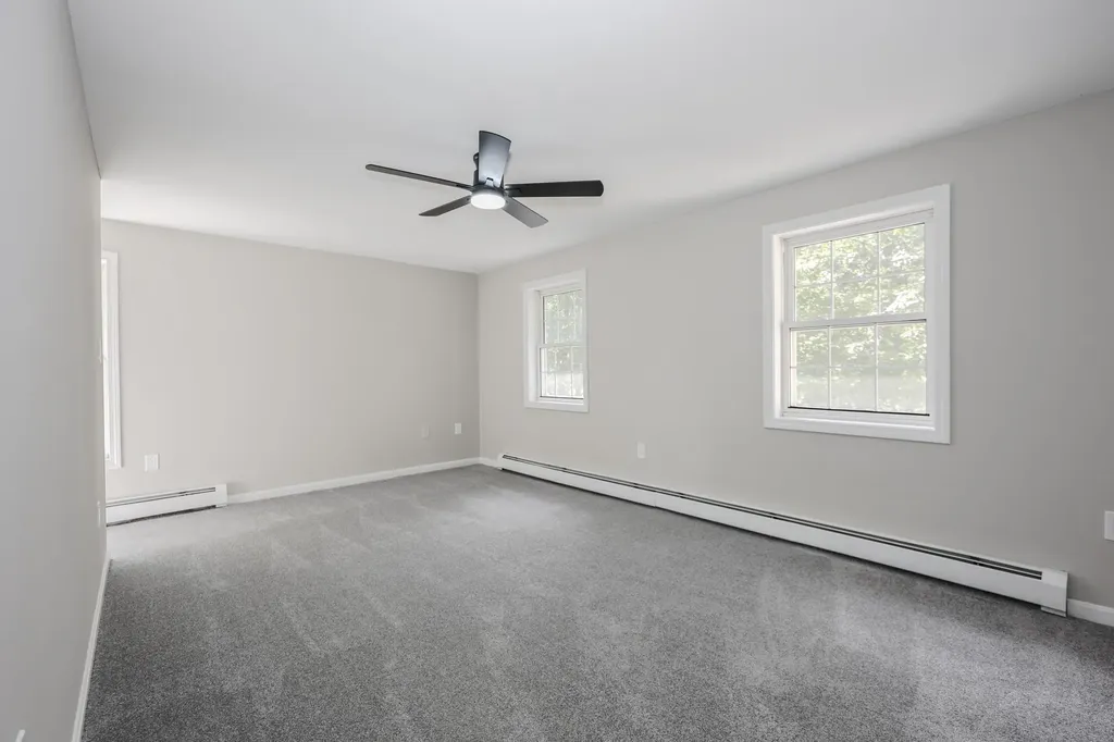 29 Glen Ridge Road Raymond NH 03077