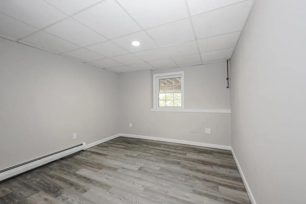 29 Glen Ridge Road Raymond NH 03077