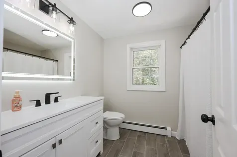 29 Glen Ridge Road Raymond NH 03077