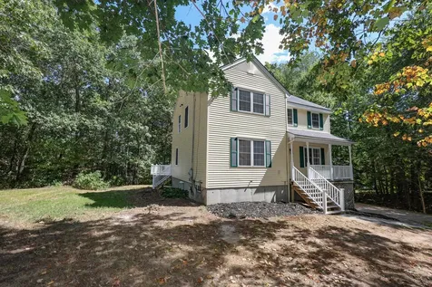 29 Glen Ridge Road Raymond NH 03077