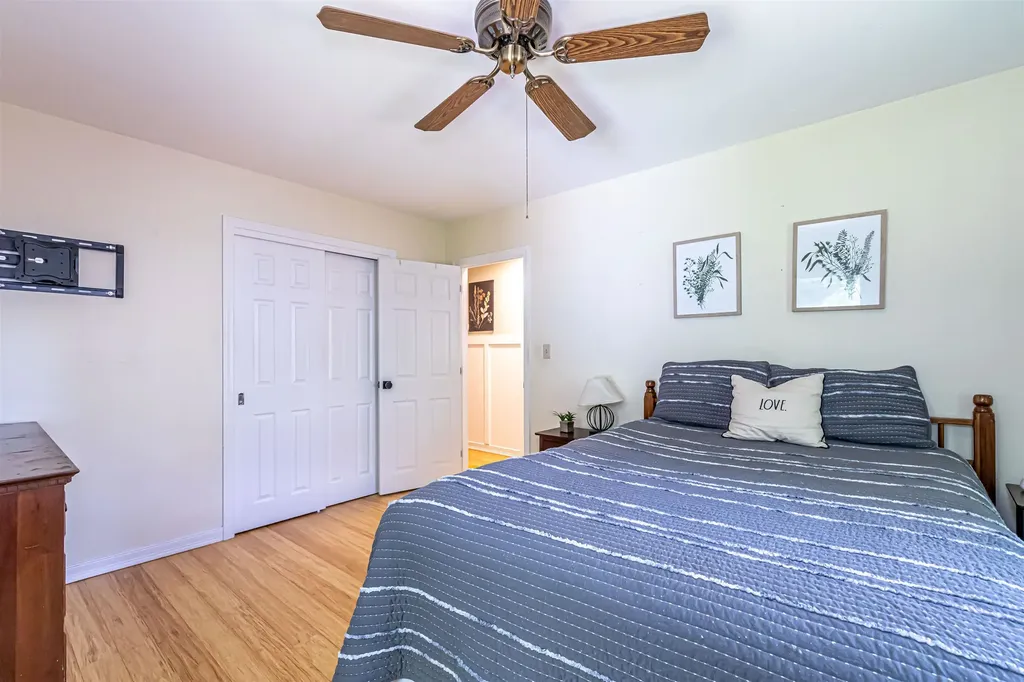 22 Cricket Lane Concord NH 03301