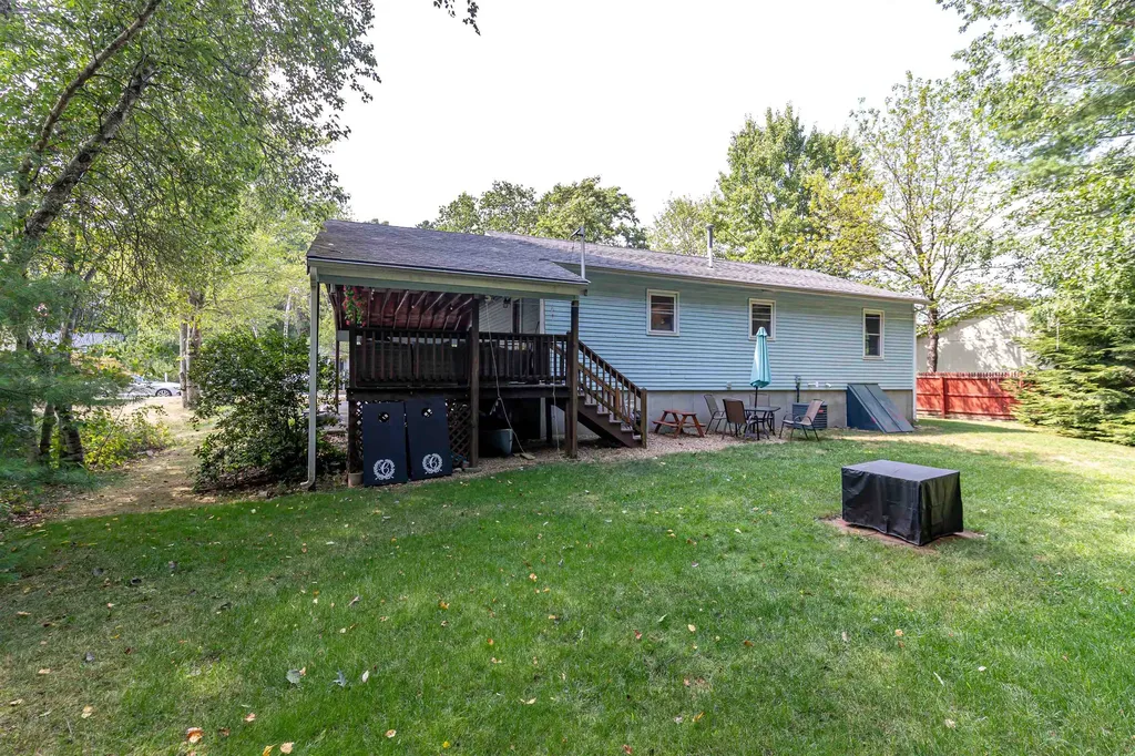22 Cricket Lane Concord NH 03301