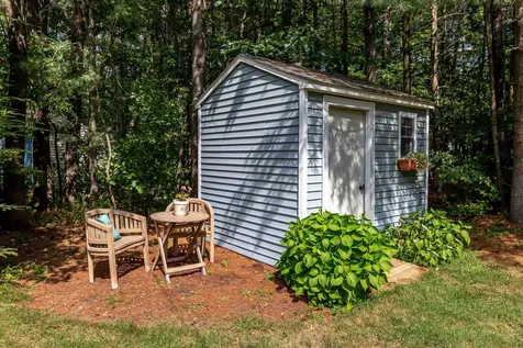 22 Cricket Lane Concord NH 03301