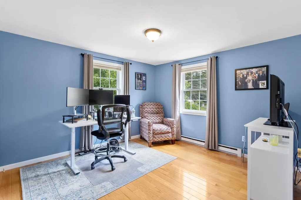 6 Gumpas Hill Road Pelham NH 03076