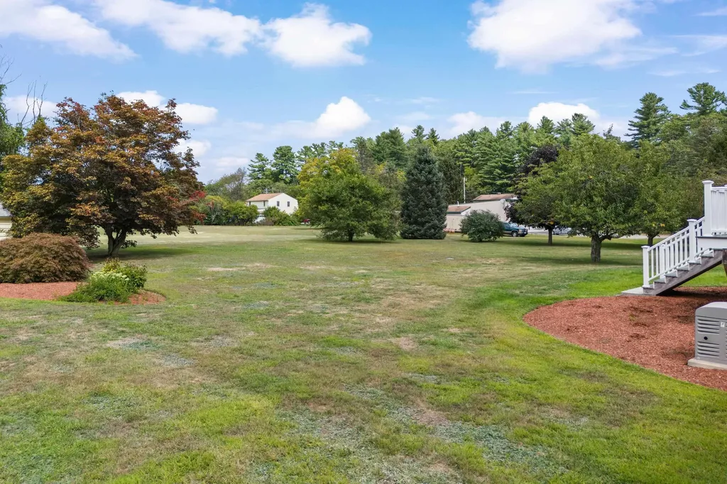 6 Gumpas Hill Road Pelham NH 03076