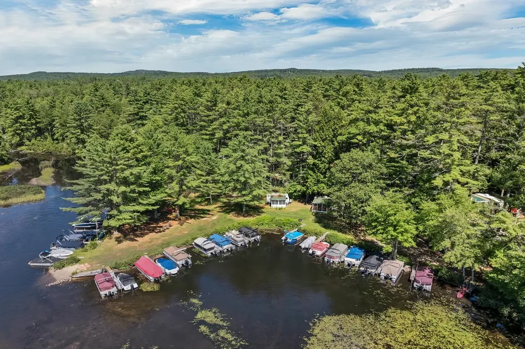 139 Governor Wentworth Highway Wolfeboro NH 03894