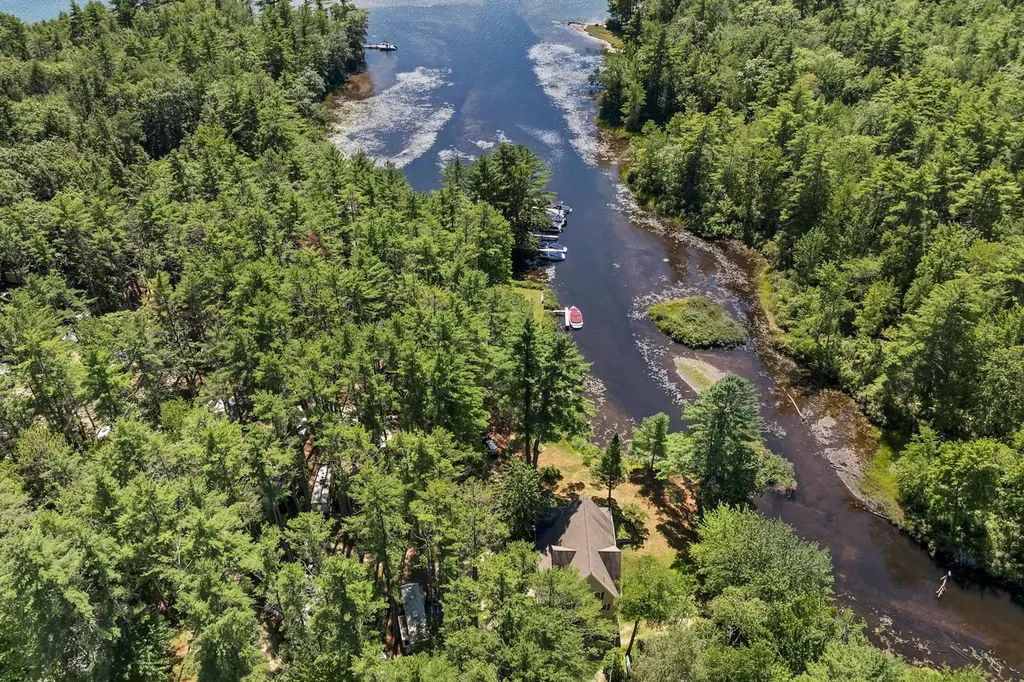 139 Governor Wentworth Highway Wolfeboro NH 03894