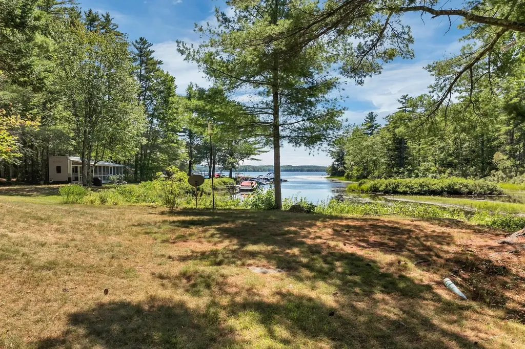 139 Governor Wentworth Highway Wolfeboro NH 03894