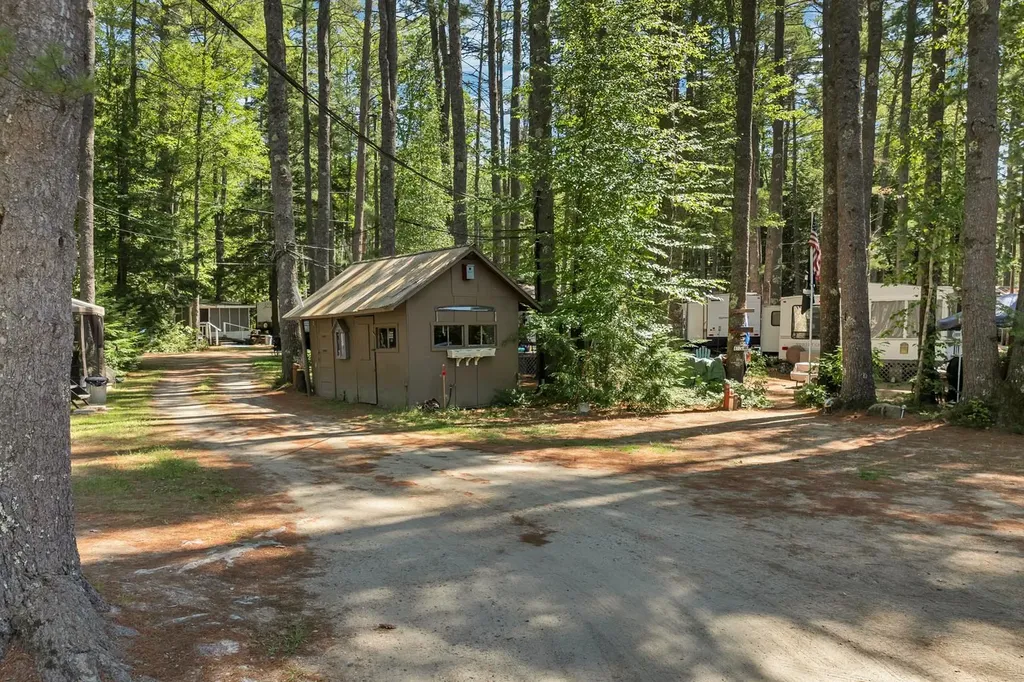 139 Governor Wentworth Highway Wolfeboro NH 03894