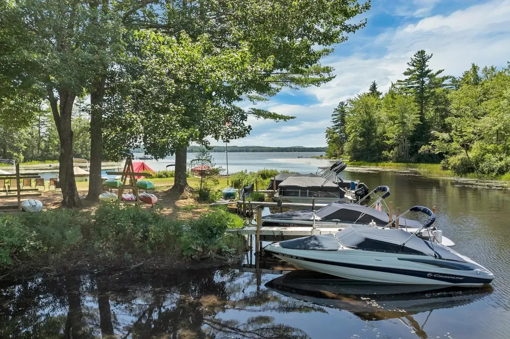 139 Governor Wentworth Highway Wolfeboro NH 03894