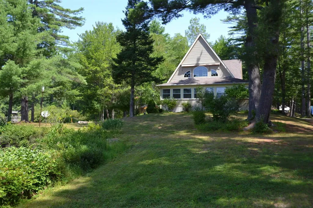 139 Governor Wentworth Highway Wolfeboro NH 03894