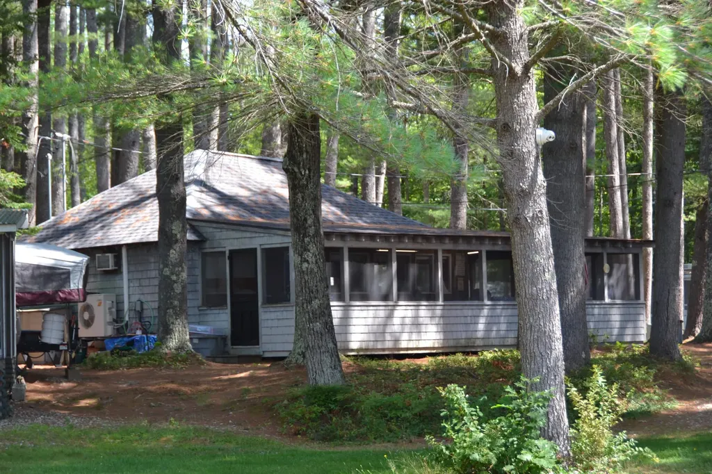 139 Governor Wentworth Highway Wolfeboro NH 03894