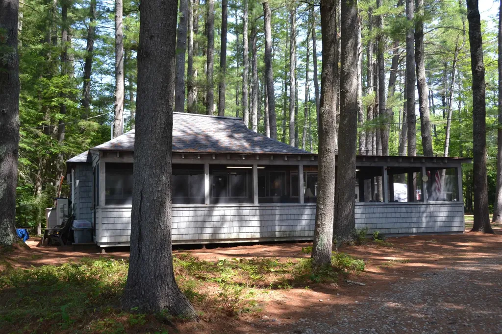 139 Governor Wentworth Highway Wolfeboro NH 03894