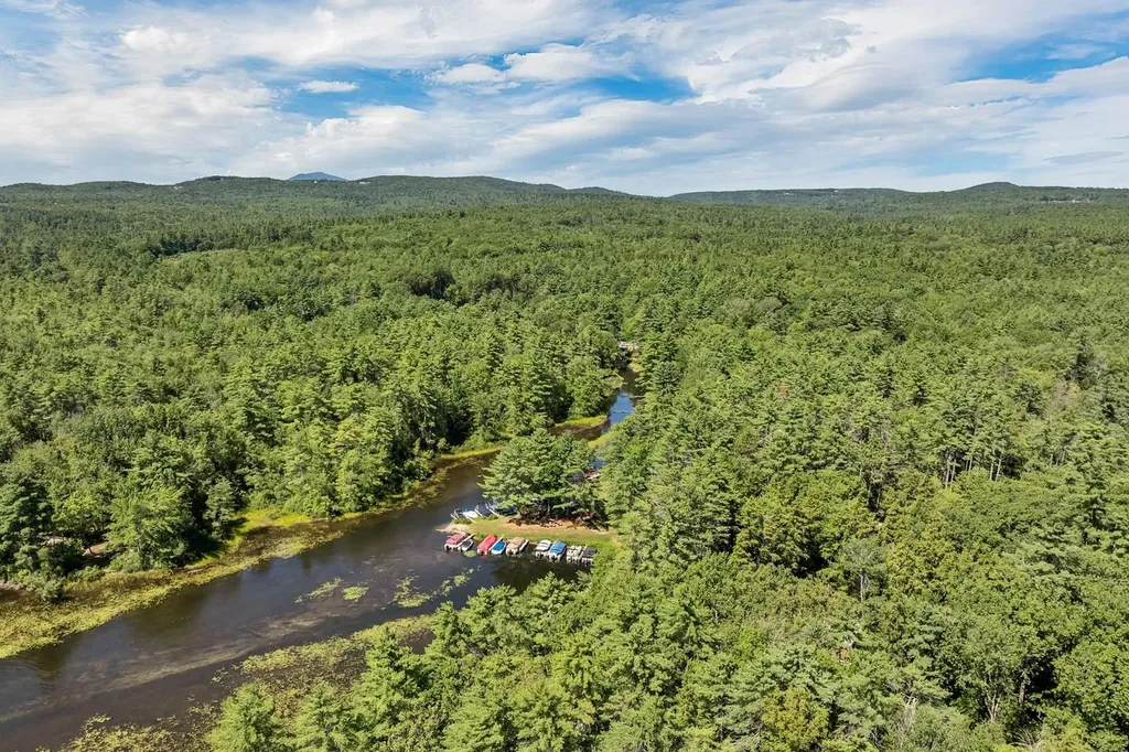 139 Governor Wentworth Highway Wolfeboro NH 03894