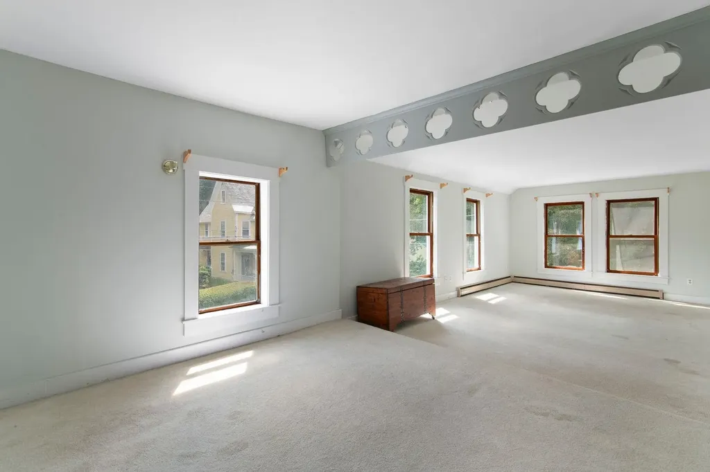 76 Spruce Street Brattleboro VT 05301