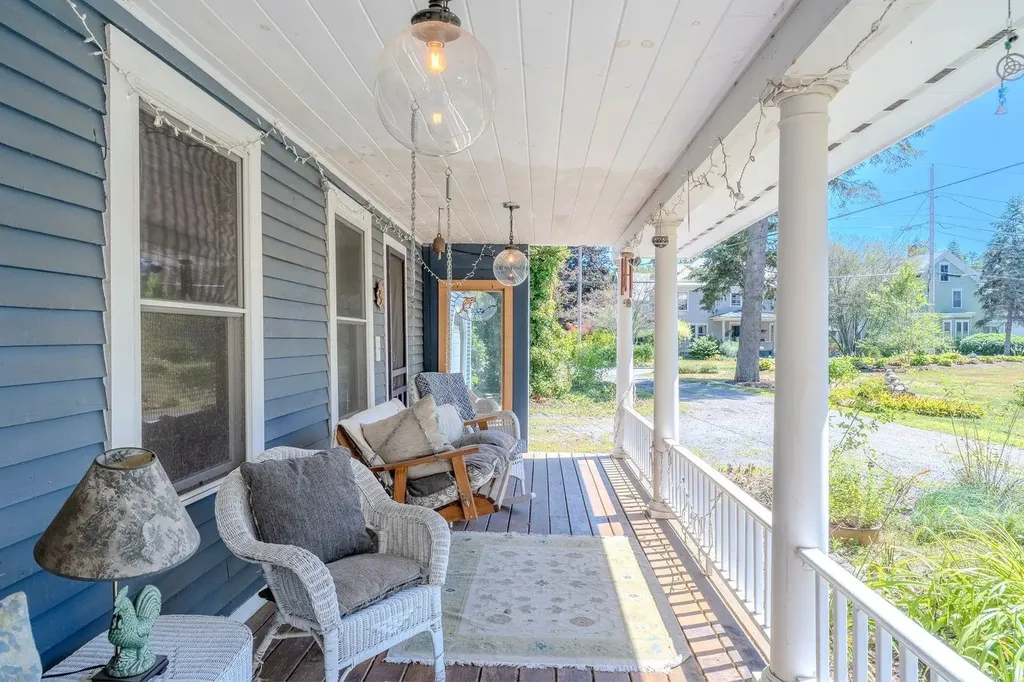 76 Spruce Street Brattleboro VT 05301