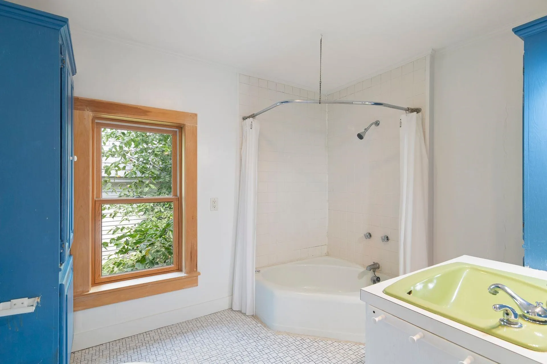 76 Spruce Street Brattleboro VT 05301