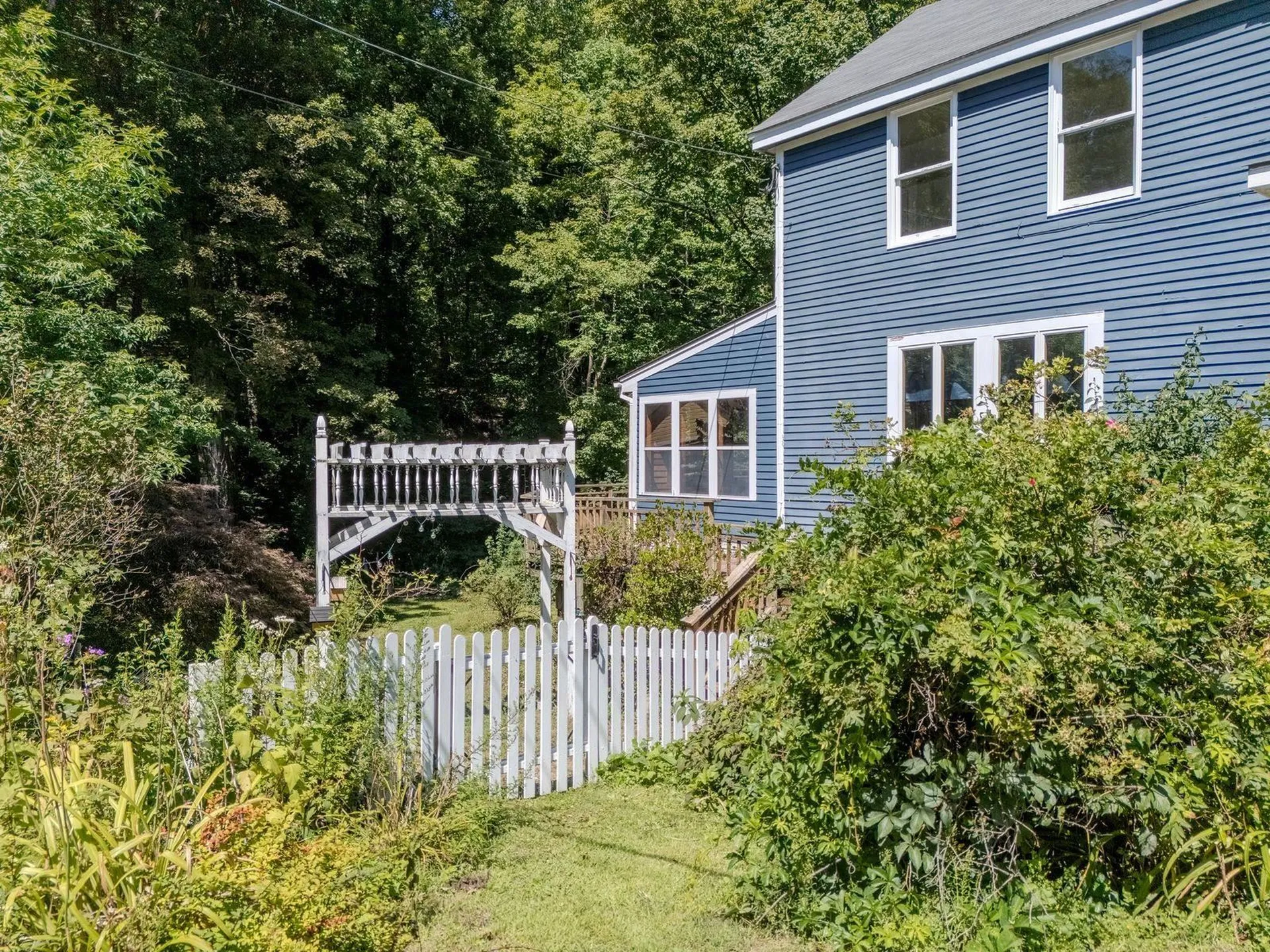 76 Spruce Street Brattleboro VT 05301