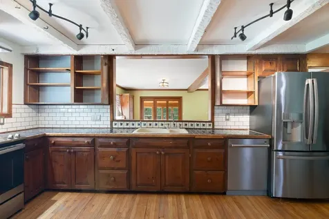 76 Spruce Street Brattleboro VT 05301