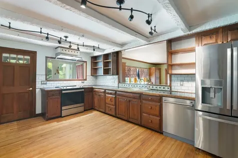 76 Spruce Street Brattleboro VT 05301