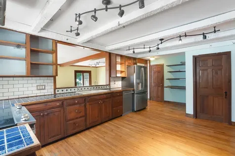 76 Spruce Street Brattleboro VT 05301