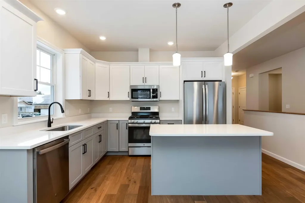 17 Dogwood Circle Milton VT 05468