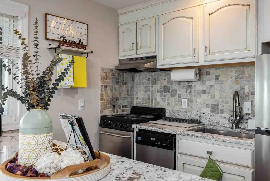 19 Atlantic Avenue Hampton NH 03842
