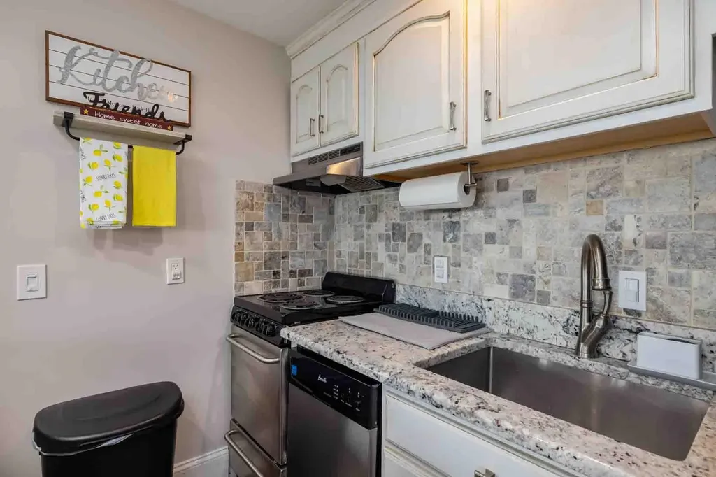 19 Atlantic Avenue Hampton NH 03842