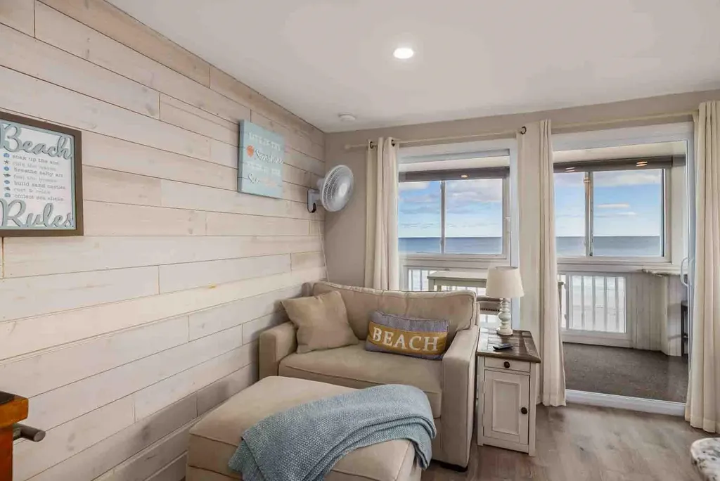 19 Atlantic Avenue Hampton NH 03842