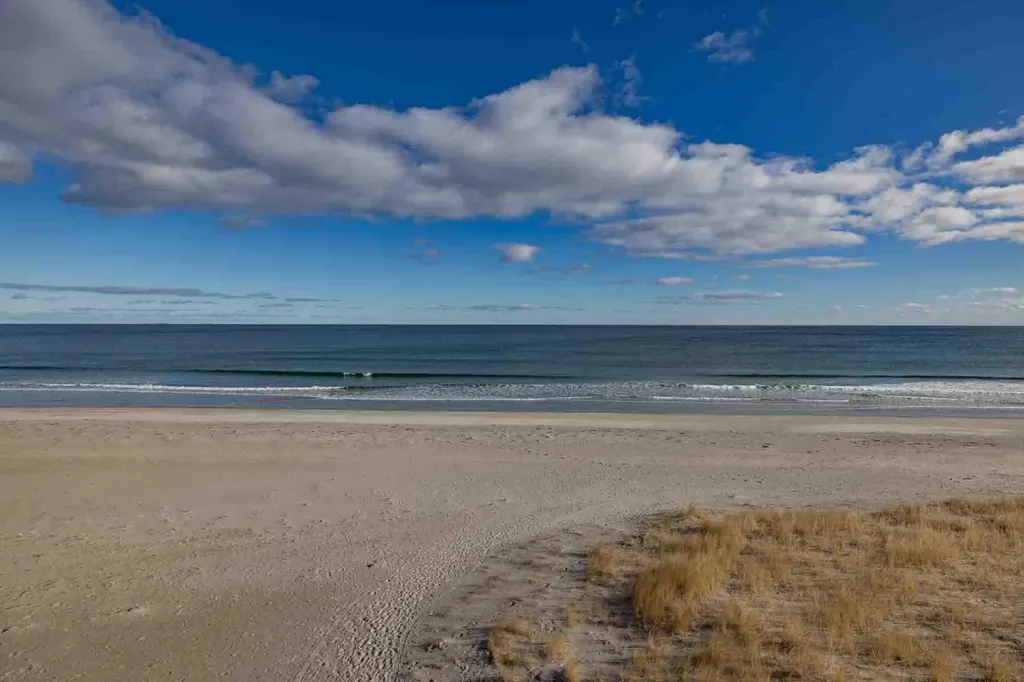 19 Atlantic Avenue Hampton NH 03842