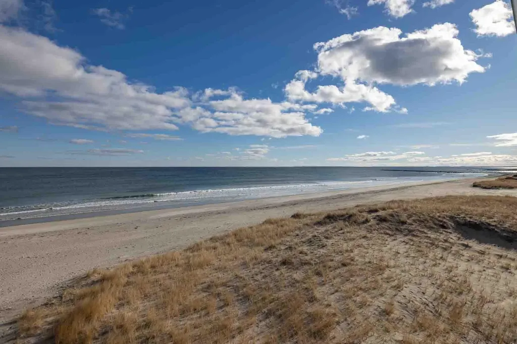 19 Atlantic Avenue Hampton NH 03842