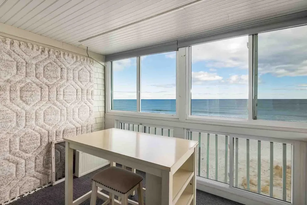 19 Atlantic Avenue Hampton NH 03842