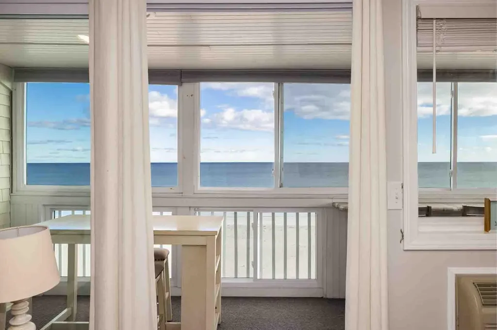 19 Atlantic Avenue Hampton NH 03842