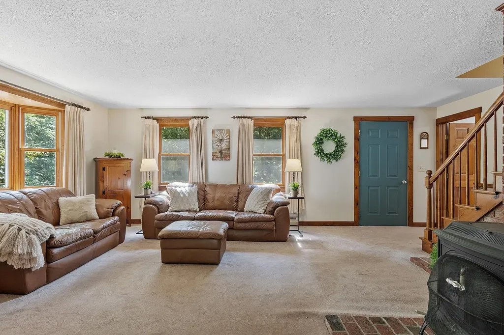 23 Greenbriar Road New Ipswich NH 03071