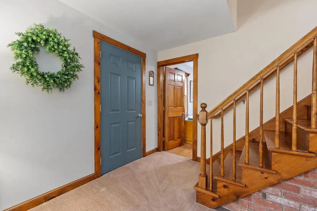 23 Greenbriar Road New Ipswich NH 03071